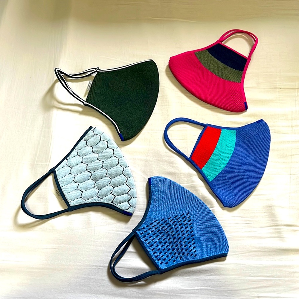 Bundle of 5 like new Rothy’s Face Masks No Longer Made